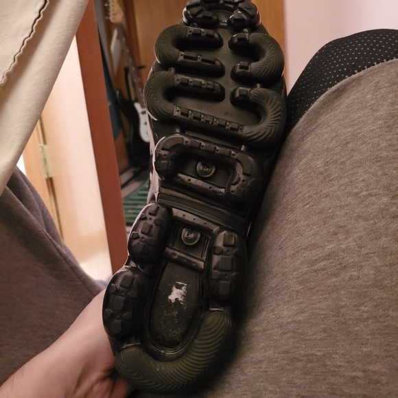 Nike Vapormax - Picture 1 of 4